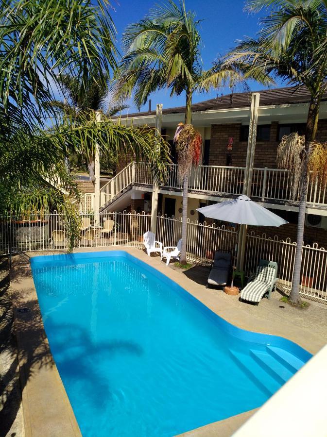 Abel Tasman Waterfront Motel Lakes Entrance Exterior photo