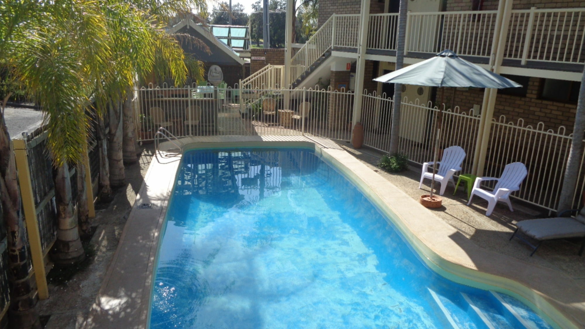 Abel Tasman Waterfront Motel Lakes Entrance Exterior photo